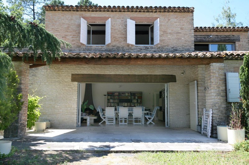 Maison en pierre du Luberon avec 7 chambres