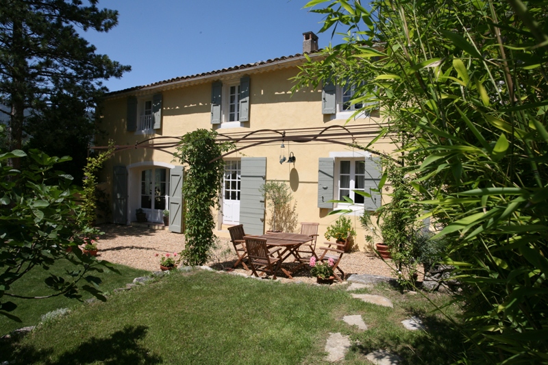 Mas en Provence sud Luberon entièrement restauré, surface utile de 230 m²