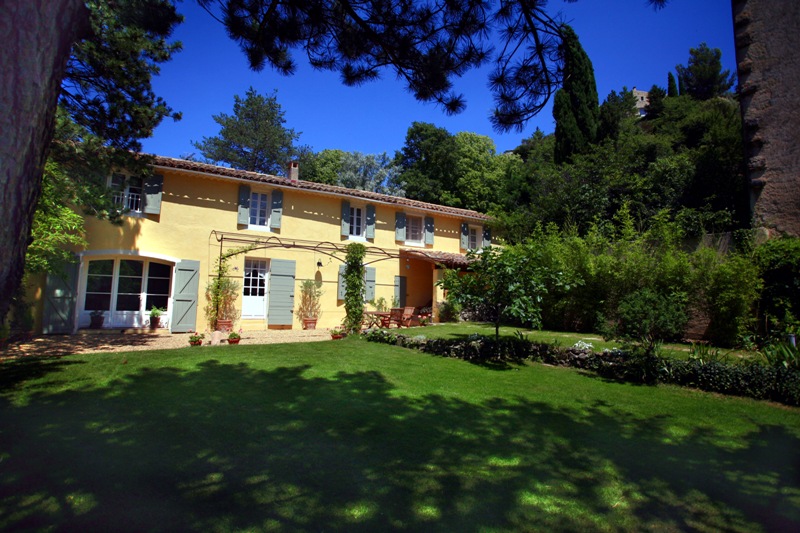 Mas en Provence sud Luberon entièrement restauré, surface utile de 230 m²