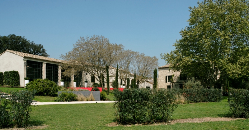 Mas du 18ème Siècle au coeur des Alpilles avec tennis et piscine