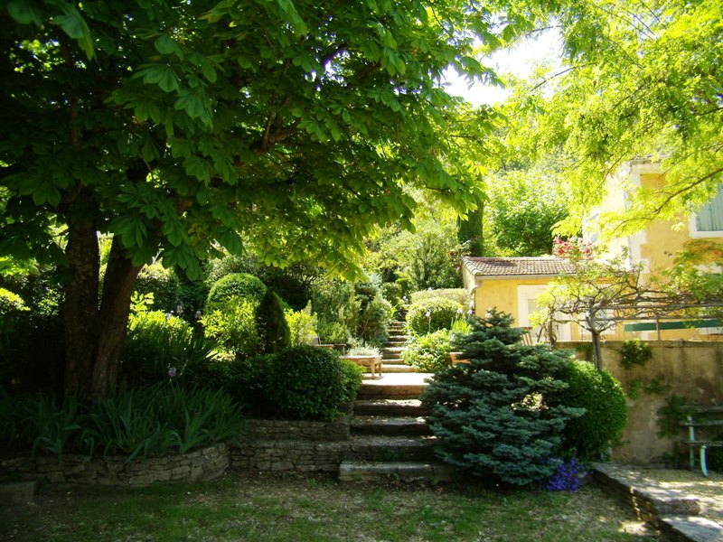 Mas du 19ème rénové en Luberon en vente chez Rosier