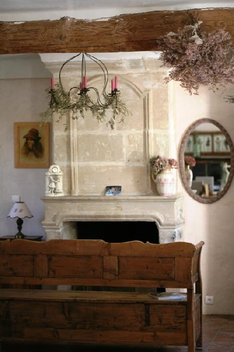 Maison en pierre en Luberon avec annexes et piscine
