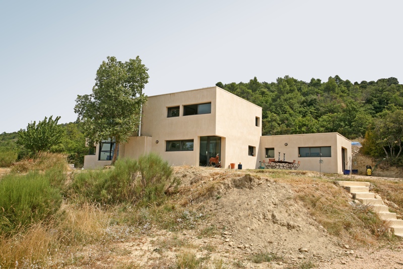 Maison contemporaine en Luberon au coeur de 6 hectares