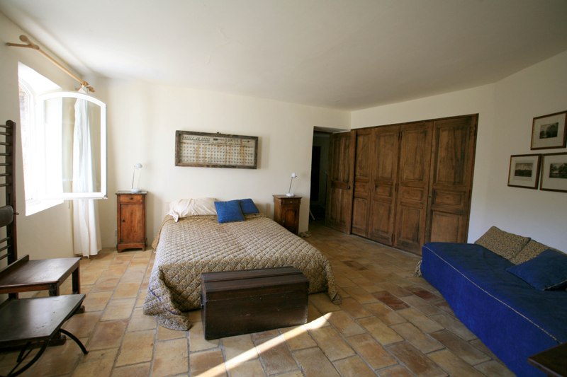 Belle maison de village avec jardin et piscine en Luberon