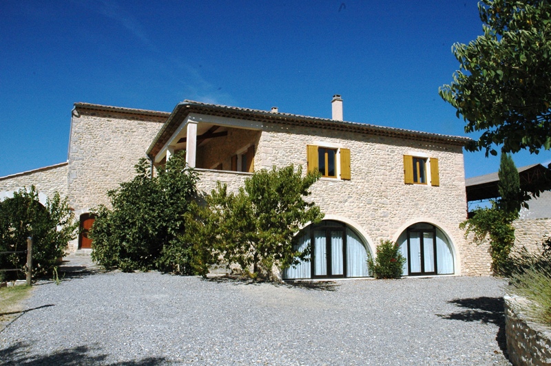 Domaine de 12 hectares d'un seul tenant avec vue imprenable sur le Luberon