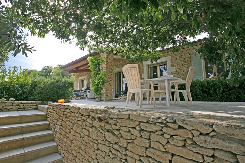 Luberon, maison en pierre de Gordes, possibilité de chambres d'hôtes.