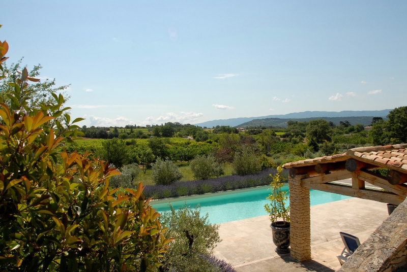 Luberon, maison en pierre de Gordes, possibilité de chambres d'hôtes.