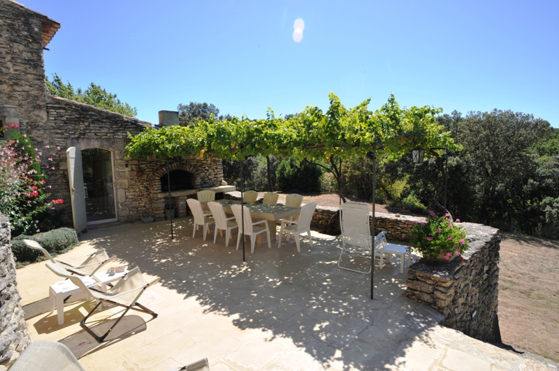 Propriété en pierres du pays - Luberon