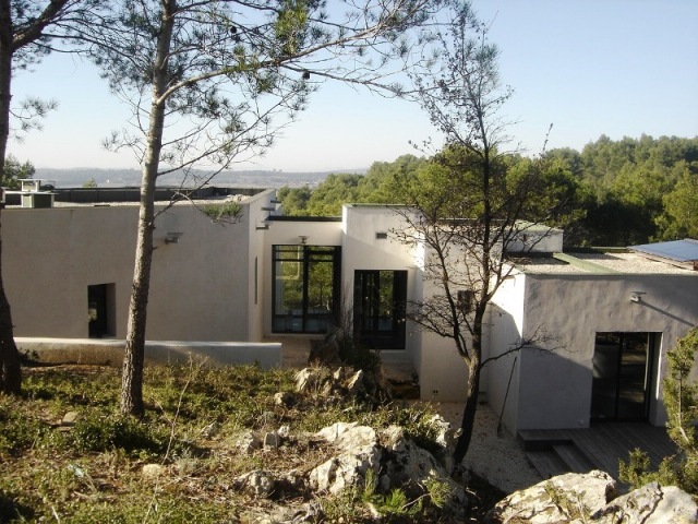 Provence, exceptionnelle maison contemporaine sur la hauteur