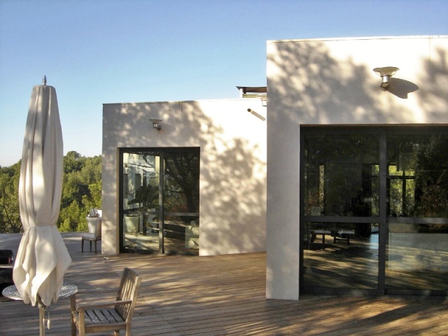 Provence, exceptionnelle maison contemporaine sur la hauteur