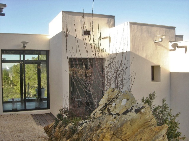 Provence, exceptionnelle maison contemporaine sur la hauteur