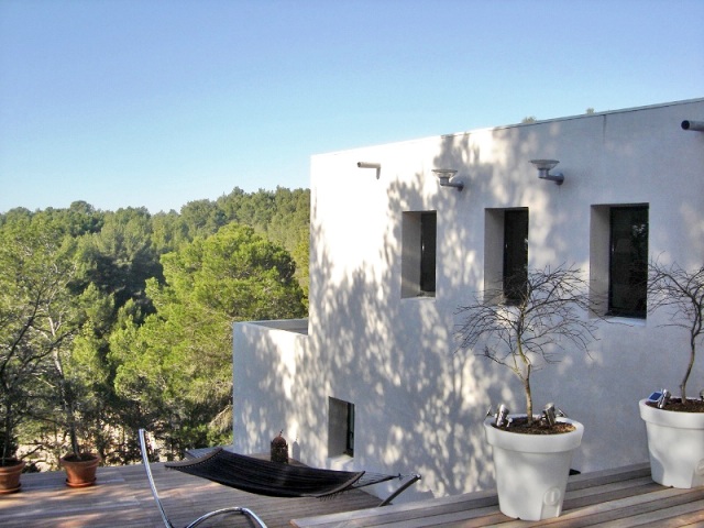 Provence, exceptionnelle maison contemporaine sur la hauteur