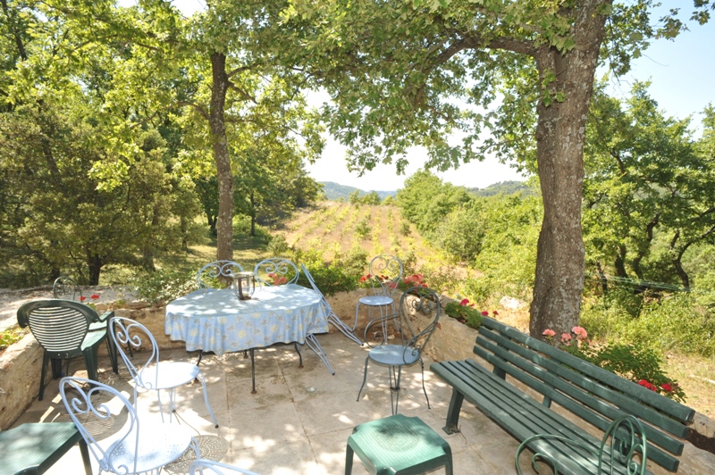 Propriété du Lubéron avec piscine et studio indépendant
