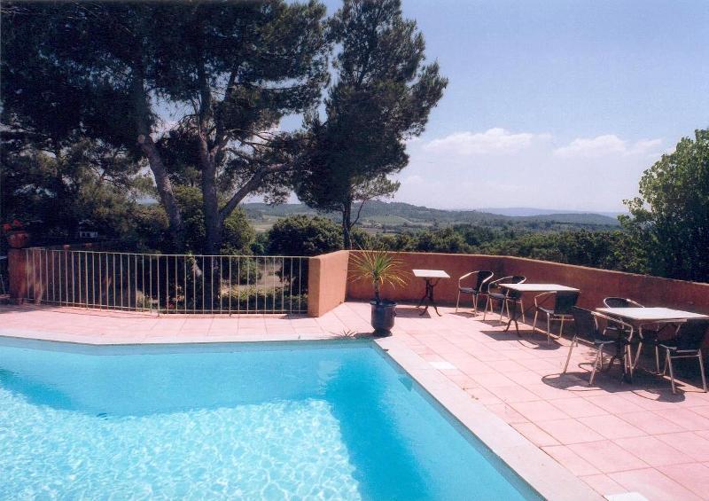 Au coeur du Luberon, ensemble de charme offrant de nombreuses possiblités