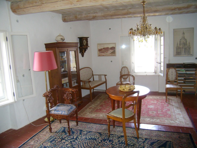 Luberon, maison de Maître en hameau avec jardin