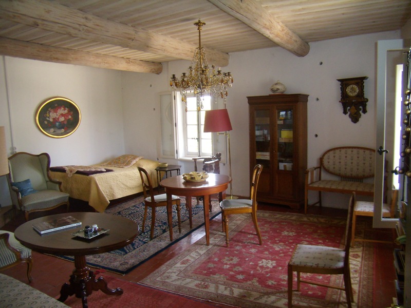 Luberon, maison de Maître en hameau avec jardin