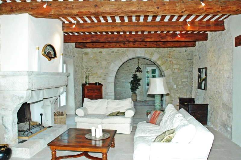 Superbe bastide XVIIIème entièrement rénovée en Luberon