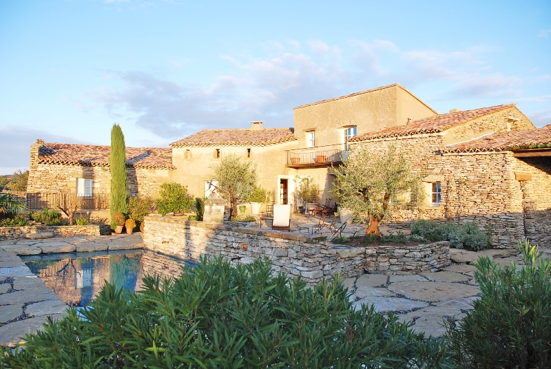 Proche de Gordes... dans un site exceptionnel !
