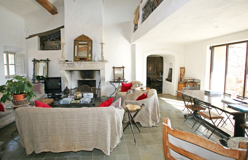 Proche de Gordes... dans un site exceptionnel !