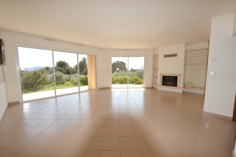 Villa provençale dans le parc du Luberon