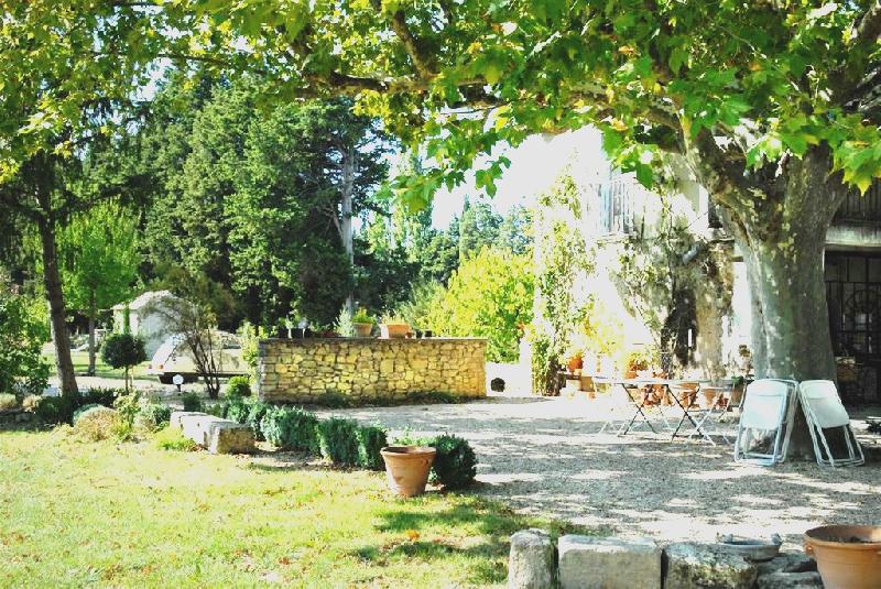 Mas XIXème restauré avec piscine en Vaucluse