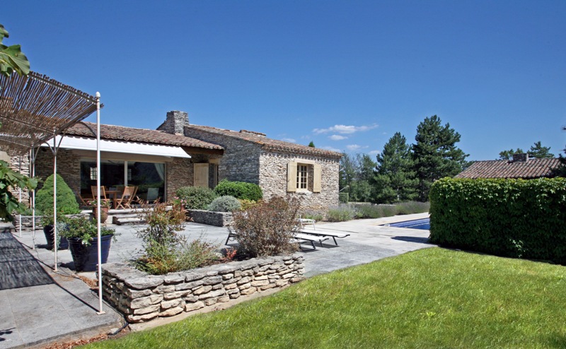 Maison en Luberon avec piscine au calme