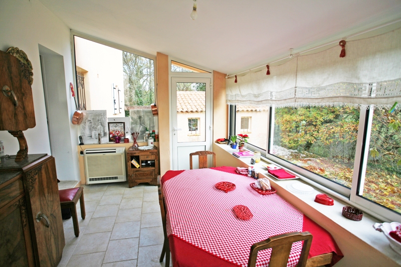 Au coeur du massif du Luberon, maison contemporaine d'environ 250 m²