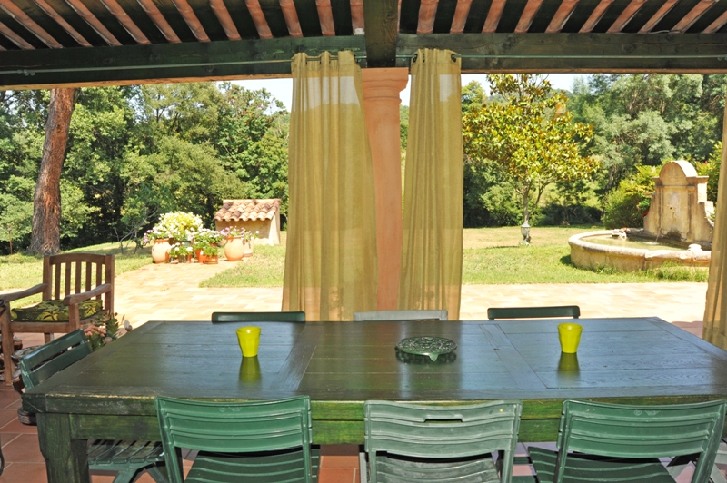 Au coeur du massif du Luberon, maison contemporaine d'environ 250 m²