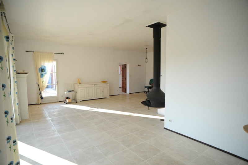 Luberon, maison de provençale de plain pied.