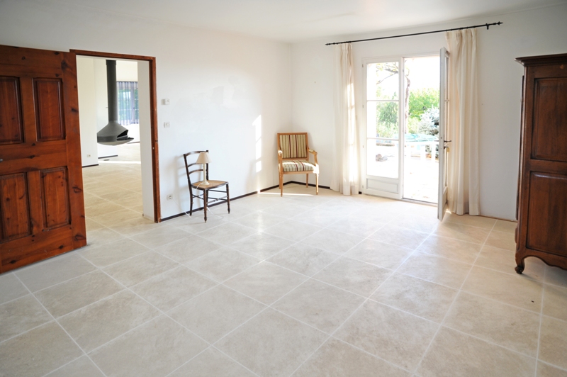 Luberon, maison de provençale de plain pied.