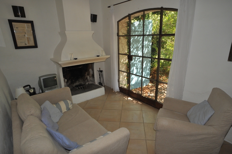 Hameau privé de 5 maisons dans le Luberon