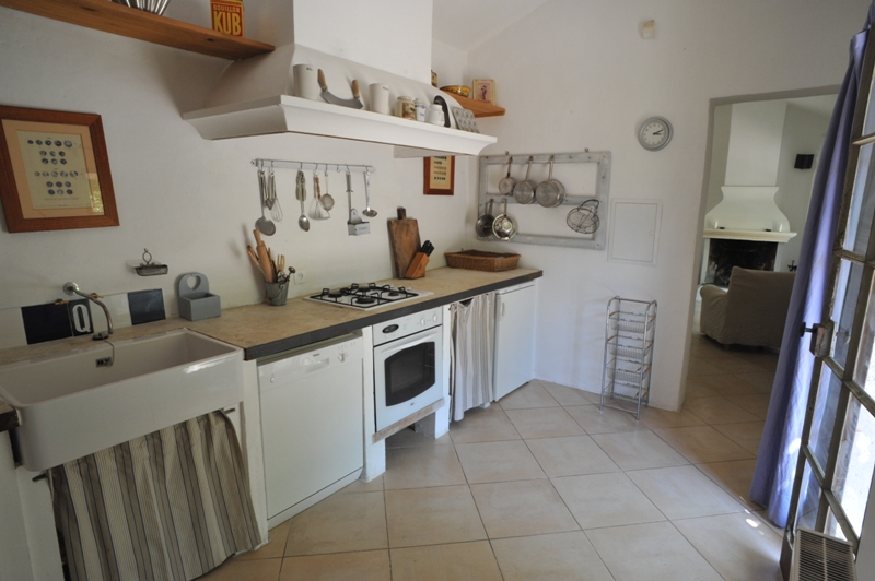 Hameau privé de 5 maisons dans le Luberon