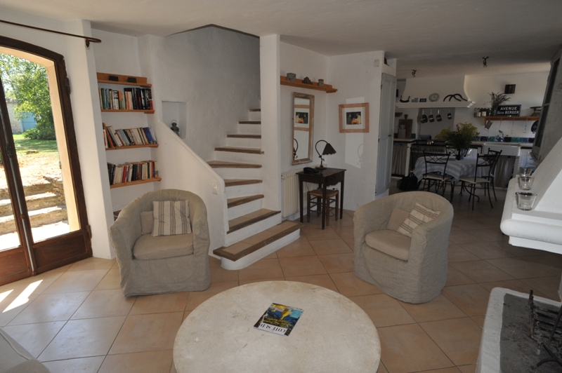 Hameau privé de 5 maisons dans le Luberon