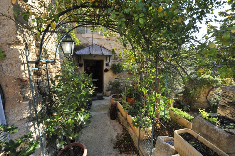 Gordes - Face à la vallée