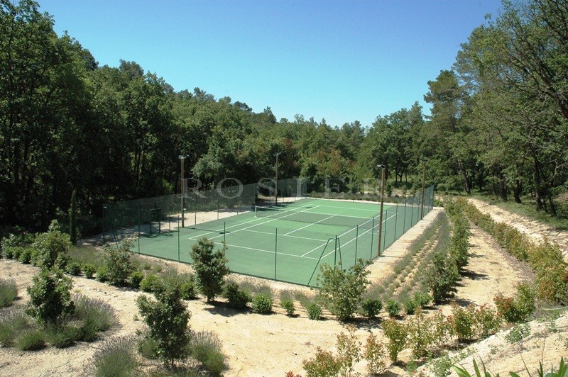 Superbe propriété  aux portes du Luberon   avec tennis et piscine