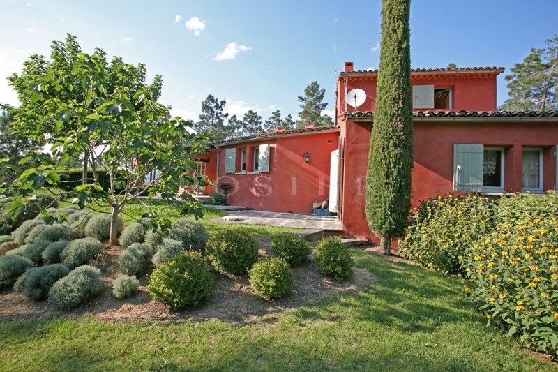 Maison récente proche d'un des plus beaux villages du Luberon  