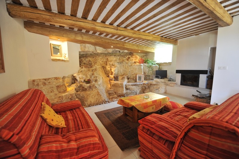Propriété avec 3 maisons distinctes et 2 piscines en Provence.  