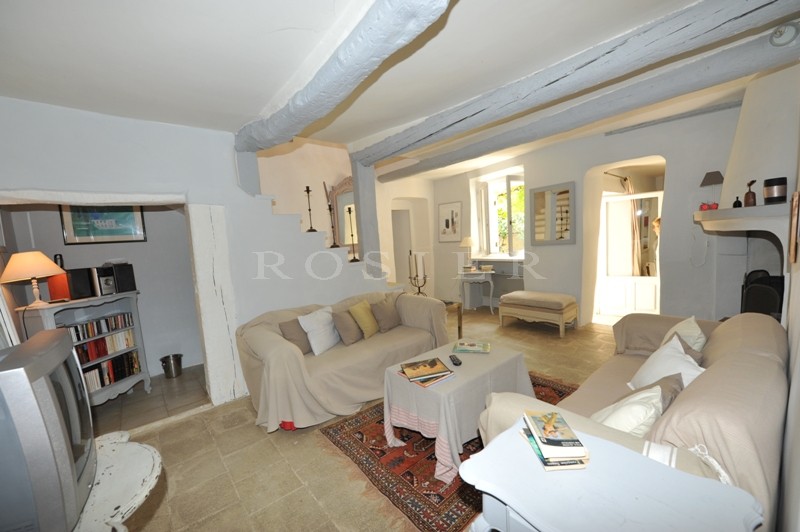 Maison de hameau avec piscine  en Luberon, proche de Gordes  