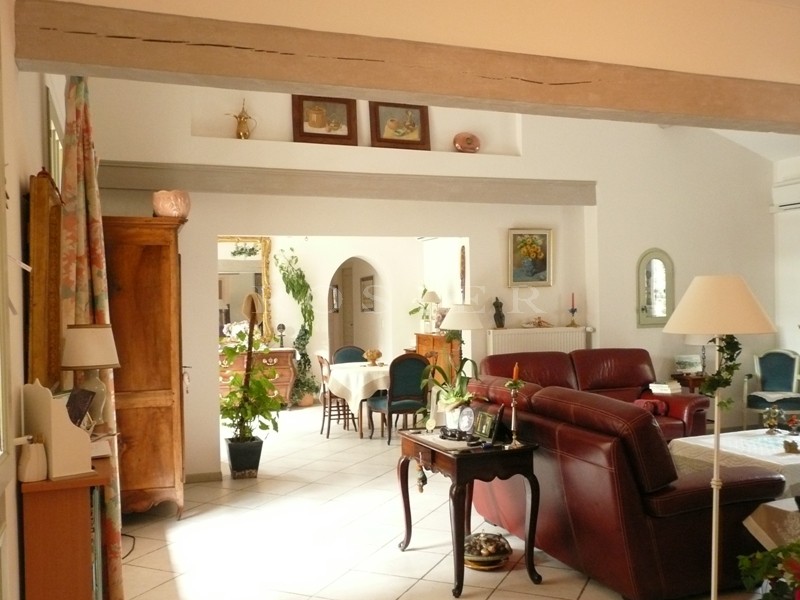 Maison en pierre en Luberon  avec possible chambres d'hôtes.