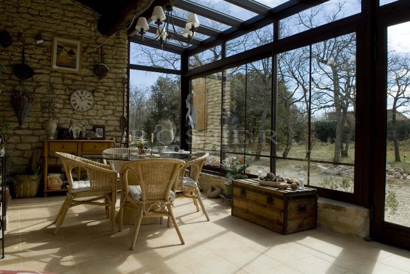 Maison en pierre en Luberon  avec possible chambres d'hôtes.