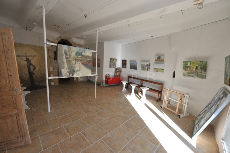 Maison de village avec possibilité de commerce en Luberon  