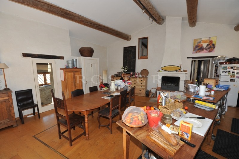 Maison de village avec possibilité de commerce en Luberon  