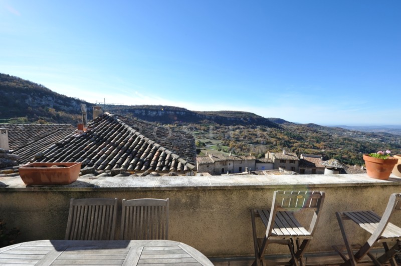 Maison de village avec possibilité de commerce en Luberon  