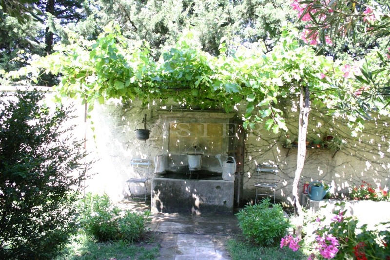 Maison de village avec piscine  entre Avignon et les Alpilles  