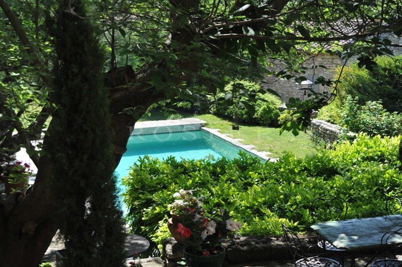 Charmante maison de hameau  face au Luberon  
