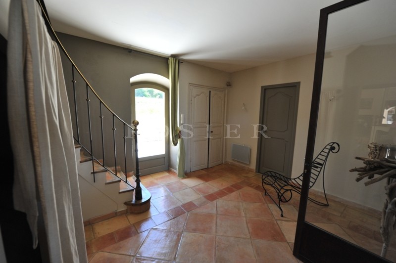Bastide avec piscine et pool house  en Luberon,  sur la hauteur 