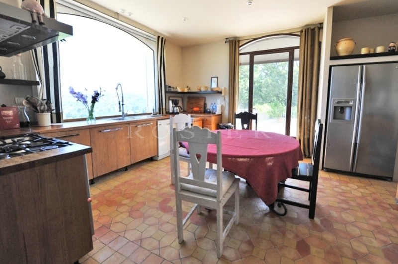 Bastide avec piscine et pool house  en Luberon,  sur la hauteur 