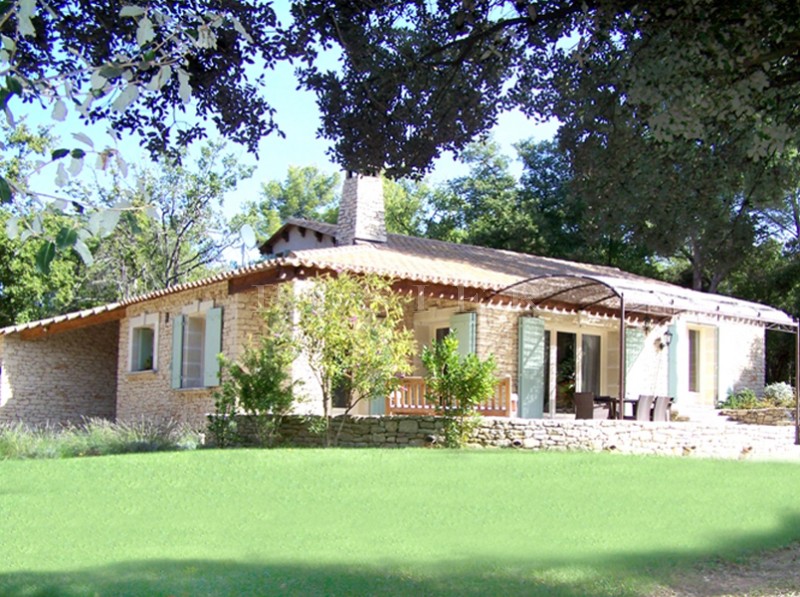 Belle maison en pierres  dans le Luberon  