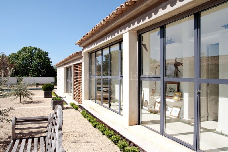 Luberon :   maison contemporaine vendue par ROSIER à Gordes