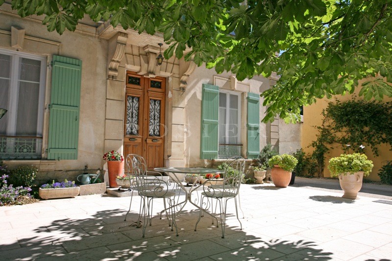 Maison bourgeoise  en bord de Sorgue  